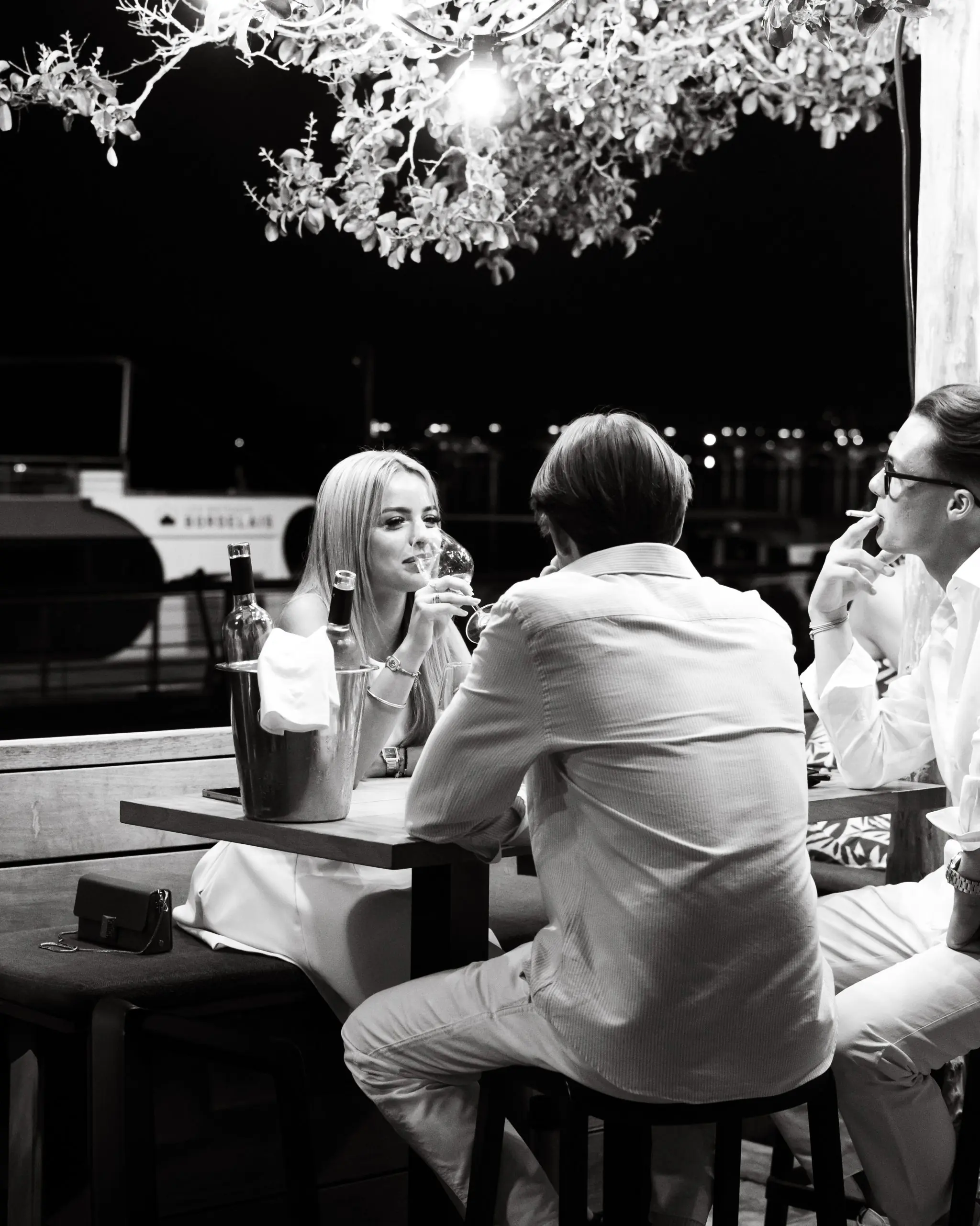 Clients en train de dîner au restaurant Ibaïa Bordeaux dans une ambiance élégante